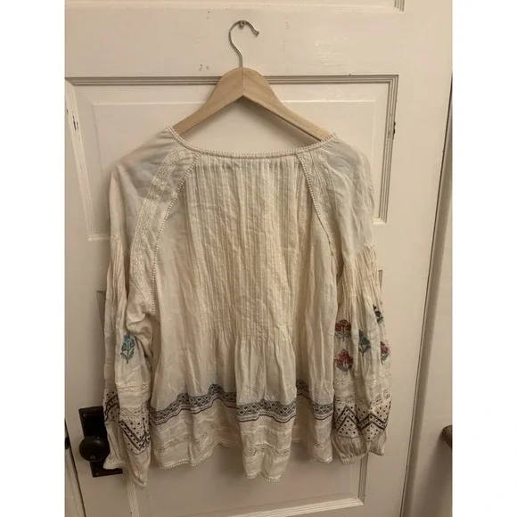 By Anthropologie Women's Kayla Ivory Floral Pleated Beaded Blouse Size L $148 - Picture 9 of 9